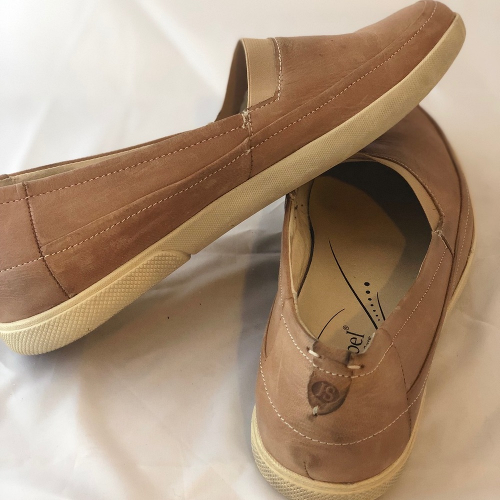 Josef Seibel slip on flats size 9